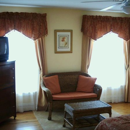 Four Creeks Bed & Breakfast Girard Rum bild