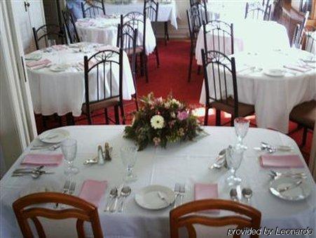 Four Creeks Bed & Breakfast Girard Restaurang bild