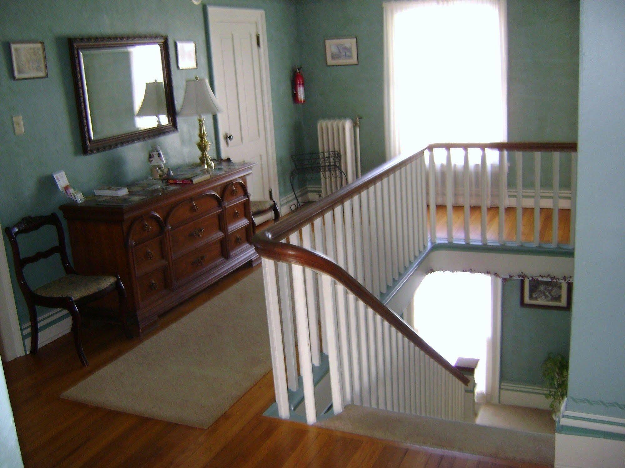 Four Creeks Bed & Breakfast Girard Exteriör bild