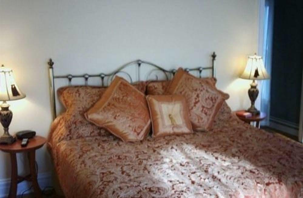 Four Creeks Bed & Breakfast Girard Exteriör bild